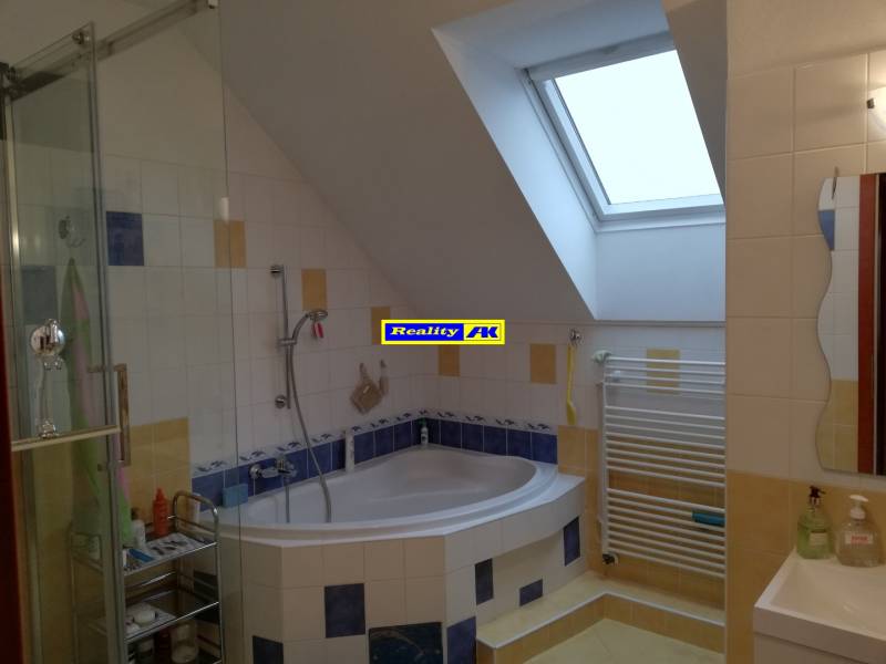 kúpeľňa s WC podkrovie