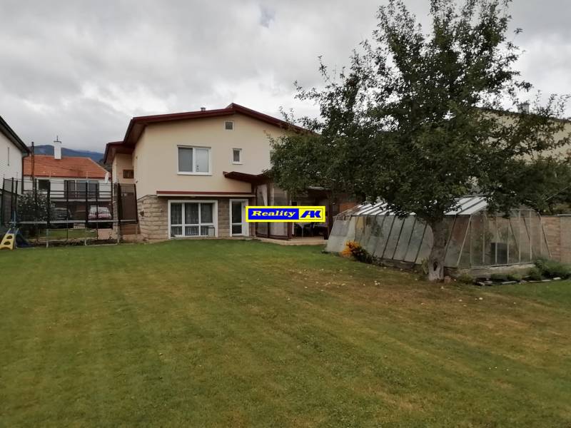 Rodinný dom záhrada