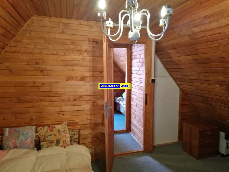 spálňa na poschodí