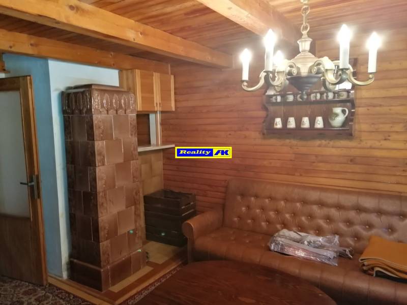 obývačka a vykurovanie kachle na drevo