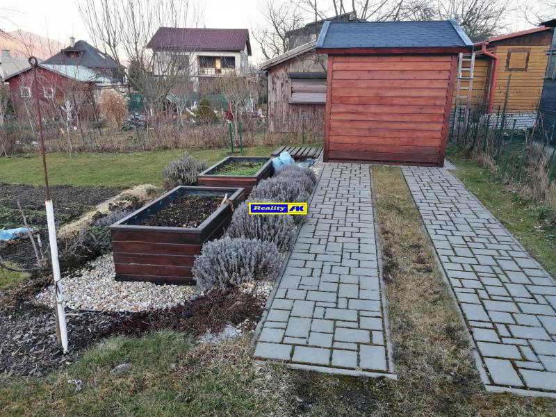 vyhradené parkovacie miesto