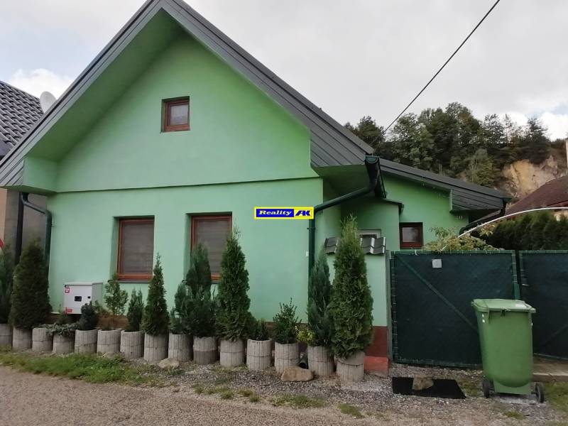 Rodinný dom na predaj, kompletná rekonštrukcia, okres Žilina