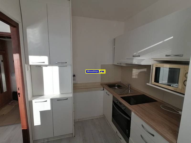 REZERVOVANÉ 1 izbový byt na prenájom Vrútky, centrum