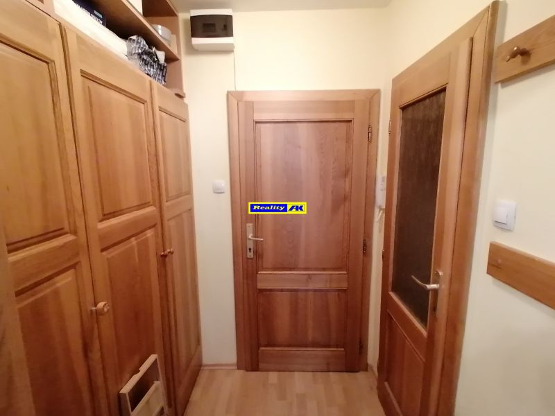 chodba a vstavaná sk