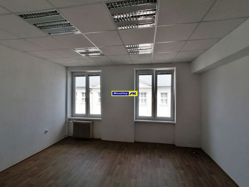 Kancelária prenájom plocha 23,60 m2 Martin, výťah, bezbariérový prístu