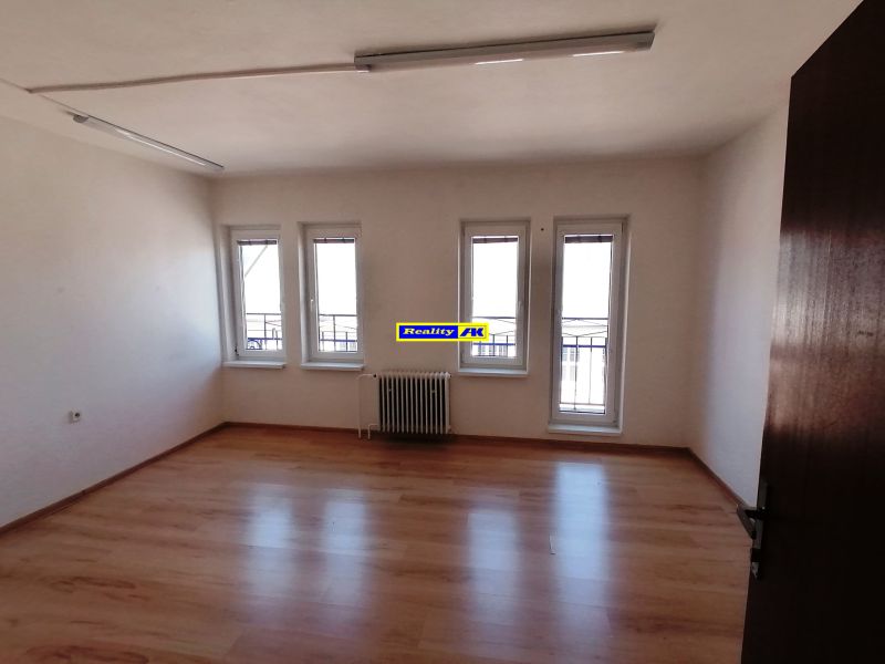 Kancelária prenájom plocha 23,60 m2 Martin, výťah, bezbariérový prístu